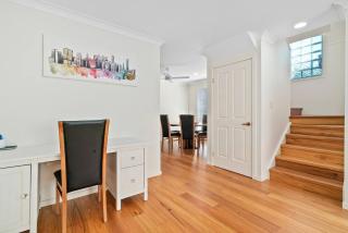 Surfers Enclave - A Spacious Family Home - Gold Coast - 1