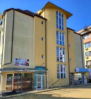 Страхотен Тристаен апартамент - 0