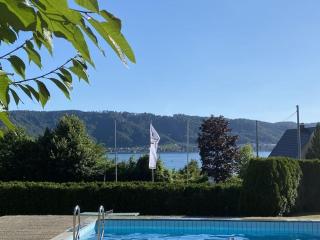 Apartment with swimming pool - 1