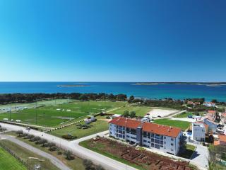 Modern apartment with private balcony and sea view - Medulin - 9