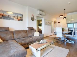 Modern apartment with private balcony and sea view - Medulin - 7