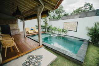 Lungid Sari Uluwatu - 2