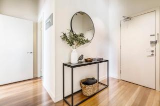 VAQUAY Warehouse 33 In Melbourne CBD - 3