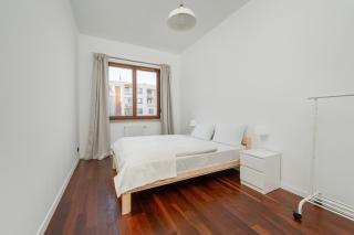 Przytulny Apartament z Parkingiem Partynice we Wrocławiu by Noclegi Renters - 7