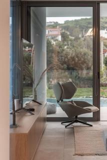 Seaside Villa with a Pool - Artemida - 2