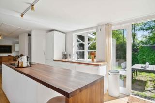 Spacious Summer House With Pool, - Vejby - 1