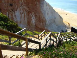 Calm Sunny Apartment near Falésia Beach - Albufeira - 0