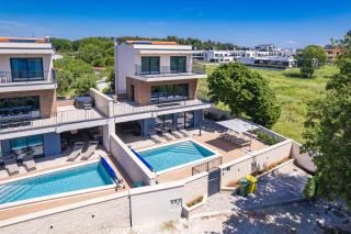 Villa Bay I near Medulin for 9 people with heated pool - playground & whirpool only 100 meters from the beach - pet friendly - Banjole - 3
