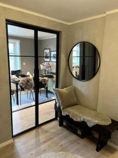 Bynær og fin leilighet, stor privat terrasse! - Bergen - 6