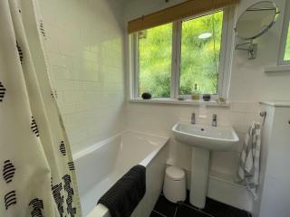 Kittiwake, Moor and Sea Holidays, lovely space near the North Devon Coast - 1