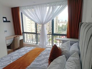 CRYSTAL Roomies - Nairobi - 1