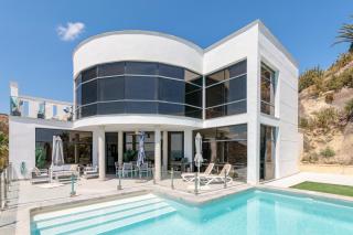 Villa Olivia with amazing sea- and coast views and private swimming pool! - El Campello - 9