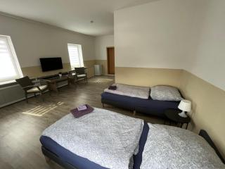 Doppelzimmer mit Bad- Fernseher - 9