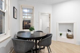 Perfect Holiday Home with Private Rooftop - Sidney - 2