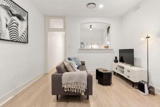 Perfect Holiday Home with Private Rooftop - Sidney - 0