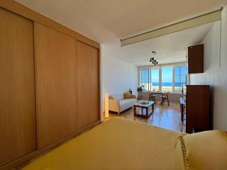 The Lucky Beach Apartment - 7