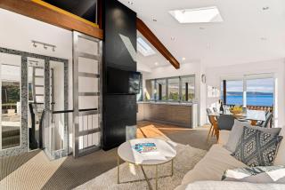 Central Style - 3 Bedroom Townhouse with Lakeview - Queenstown - 0