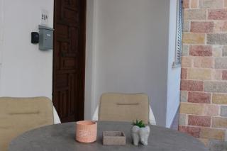 Villager's Art Apartment - Paradisi - 8