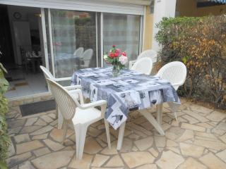 APPT 3 PIECES 44m2 + TERRASSE 14m2 REF 4039 - Le Castellas - 3