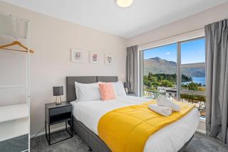 Central Location - 2 Bedroom Aptmt with Lake View - Queenstown - 3