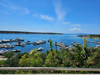 Paradise house at sea - 9
