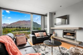 Modern Executive Living in Pounamu - 16 - Queenstown - 0