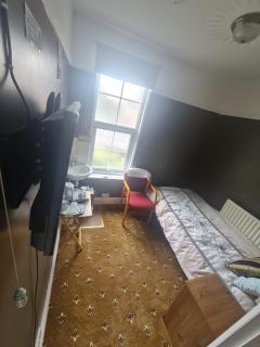 Thornbury Accommodation - Burnham on Sea - 8