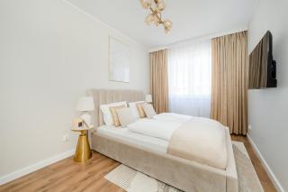 Piękny Apartament Wichrowa - 2 Sypialnie FREE GARAGE Wrocław by Noclegi Renters - Breslavia - 1