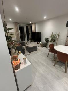 Wonderful en-suite bedroom - Stay with Bruno - Hounslow - 4
