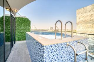 Magnificent 2BR with Private Pool at Samana Golf Avenue Dubai Studio City by Deluxe Holiday Homes - Dubai - 4