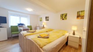 Apartment Grüner Fürst mit Sitzecke im Innenhof & Nähe Park & Erdgeschoss - Bad Muskau - 7