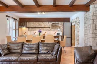 Beautiful Villa Gospodi with pool in Tinjan - Radetići - 3