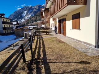 Appartamento con giardino - 1