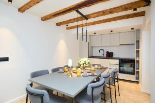 BLACK WATER BAY HOUSE - 1