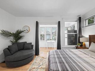 Shadyside, Central !5 Stylish and Bright Studio With Free Parking - 8