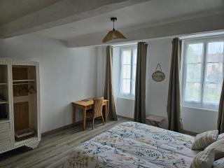 grande chambre confort les arcades - Saint-Clar - 3