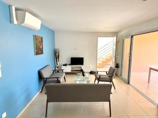 Villa Émeraude - Vue sur Piscine et Jacuzzi privé - 9