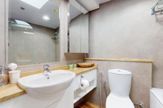 Lake Terrace Tower - Stunning One Bedroom - Dubai - 1
