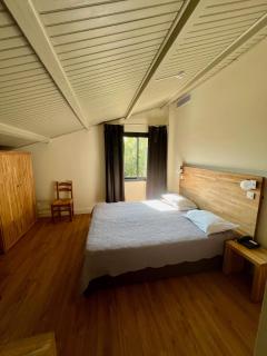 Logis Hotel Le Lonca - Porto Ota - 6