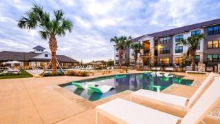 Landing at The Parker Austin - 1 Bedroom in Downtown Pflugerville - Pflugerville - 4