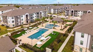 Landing at The Parker Austin - 1 Bedroom in Downtown Pflugerville - Pflugerville - 2