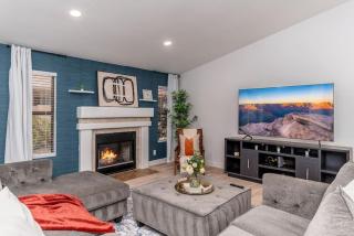 Luxury Scottsdale Retreat Heated Pool and Mini Golf - Phoenix - 9