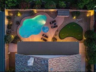 Luxury Scottsdale Retreat Heated Pool and Mini Golf - Phoenix - 6