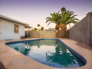 Modern, Tempe Oasis! Private Pool, Sleeps 12 - Tempe - 7