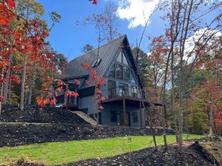 Lakefront Keowee Luxury Cottages 129 - Seneca - 0