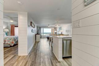 Amelia Surf and Racquet Club Condo - Oceanfront - Pools - Tennis Courts - Sleeps 4 - 5