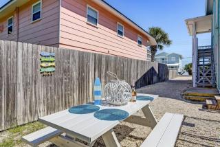 South Beach Cabana Down - Patio - Pool - Located Across Street from Beach - 3