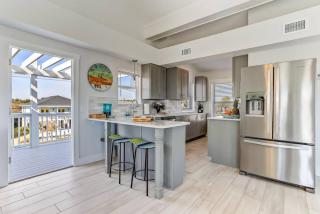 Dukes Beach House - Oceanfront - Huge Deck - Breathtaking Views - Fernandina Beach - 2