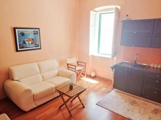 In the center Apartment BOL - Bol - 8