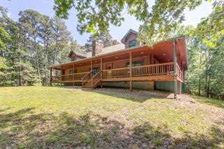 Rogers Cabin on 17 Acres with Wraparound Deck! - Rambo Riviera - 9